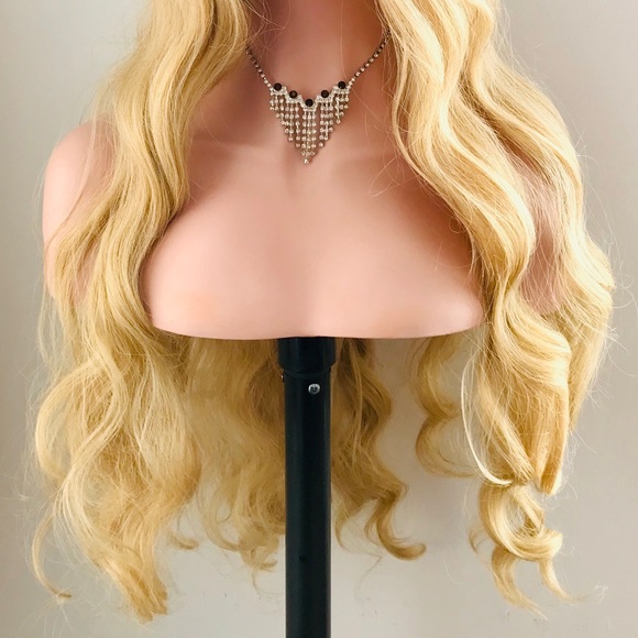 SAVE ON SHIPPING Today! 😊 
“Put On & Go” Ombre Blonde 36” Premium Fiber Wig - Picture 7 of 9